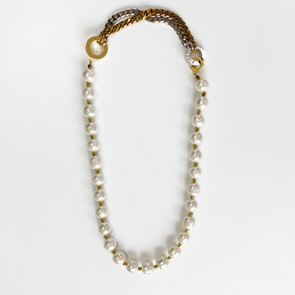 FAKE PEARL NECKLACE