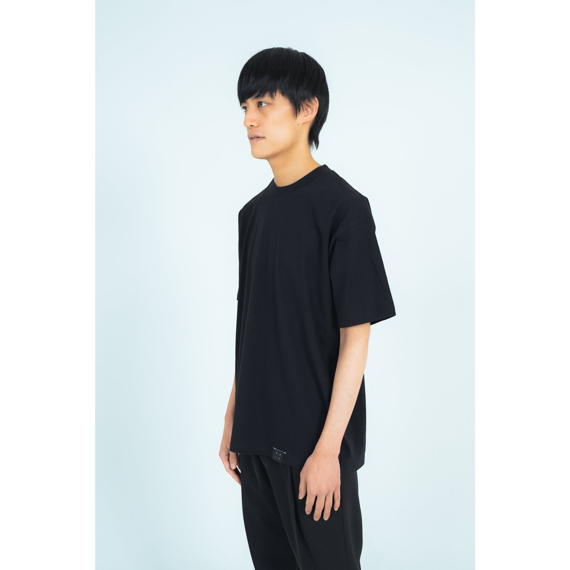 BACK TAPE T-SHIRTS (BLACK)