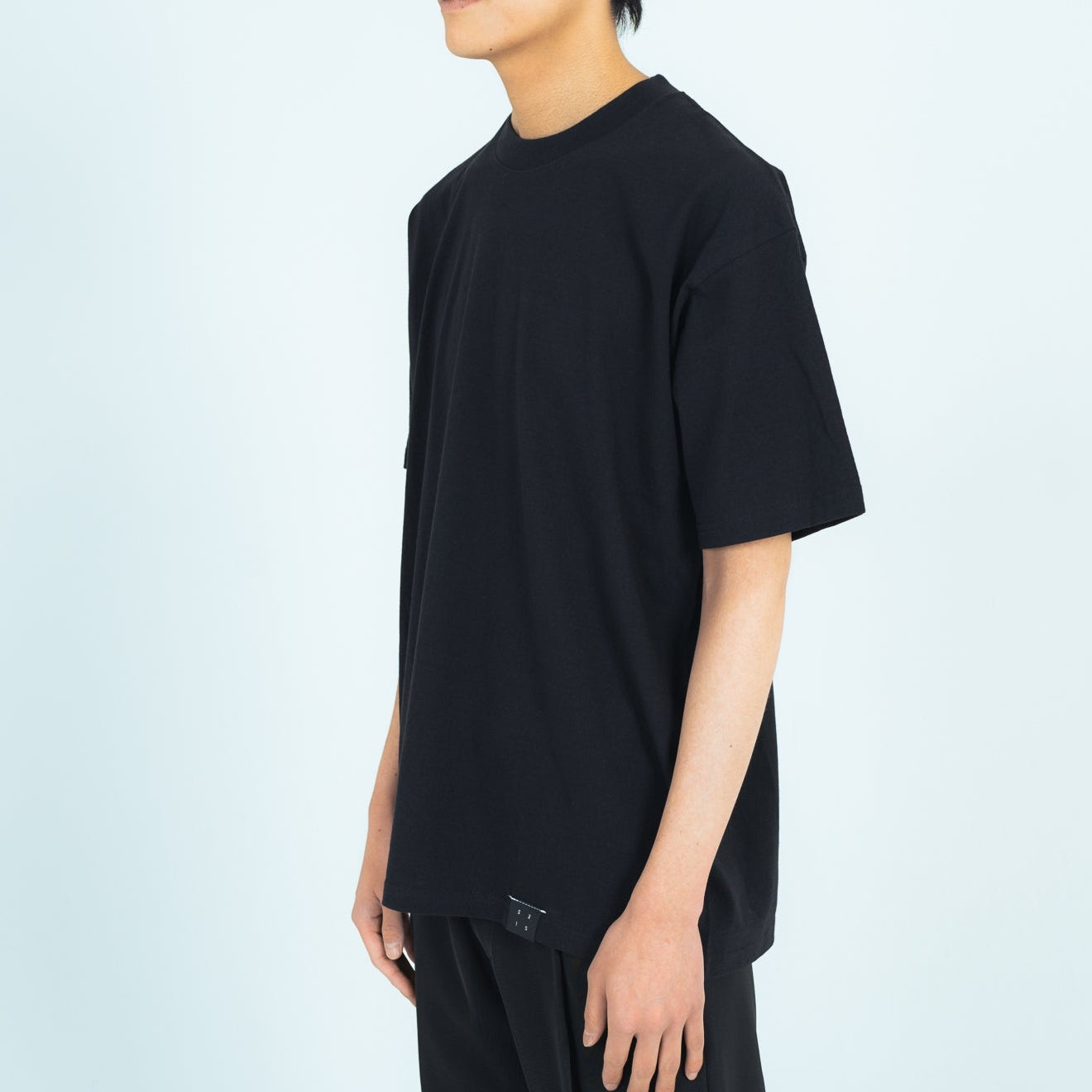 BACK TAPE T-SHIRTS (BLACK)