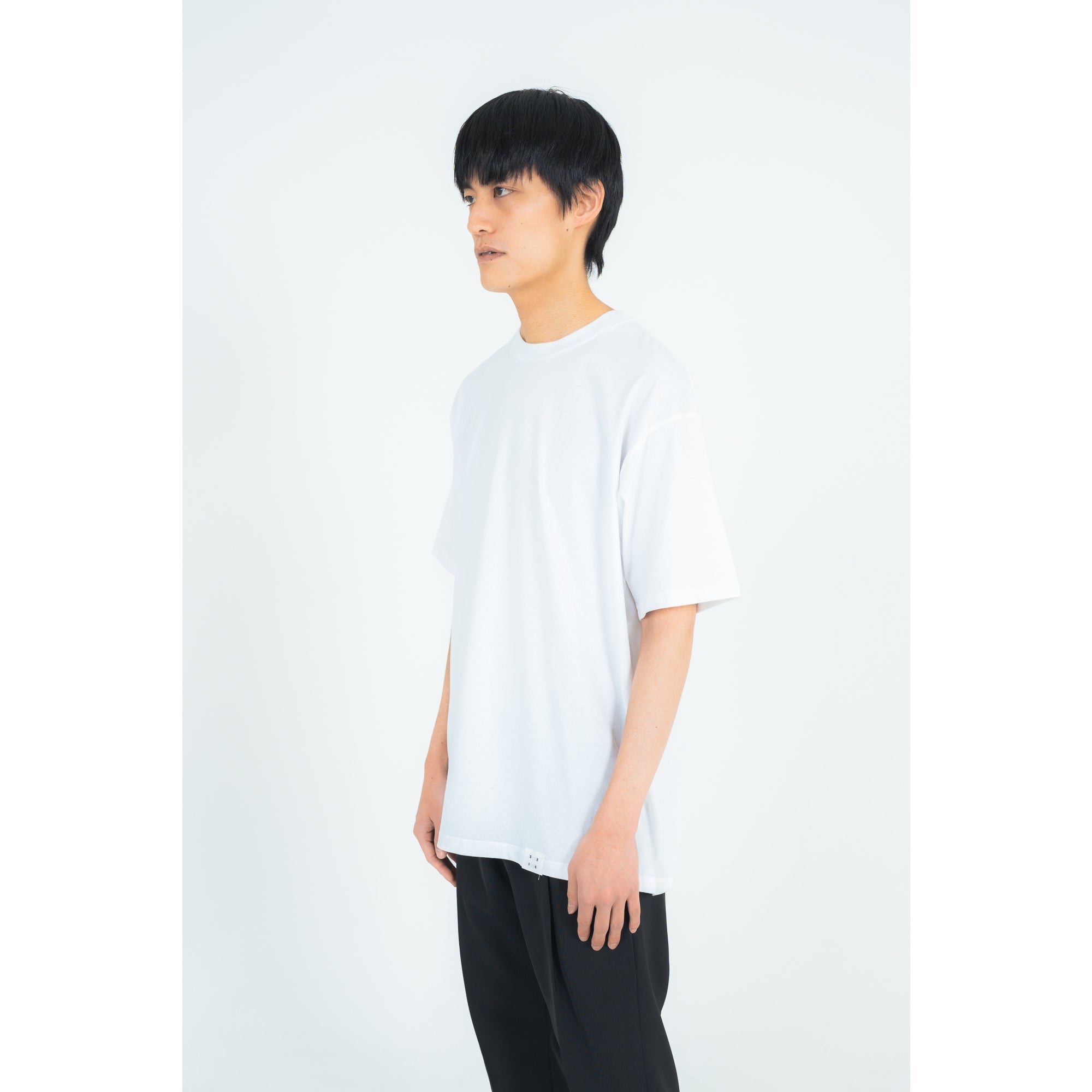 BACK TAPE T-SHIRTS (WHITE)