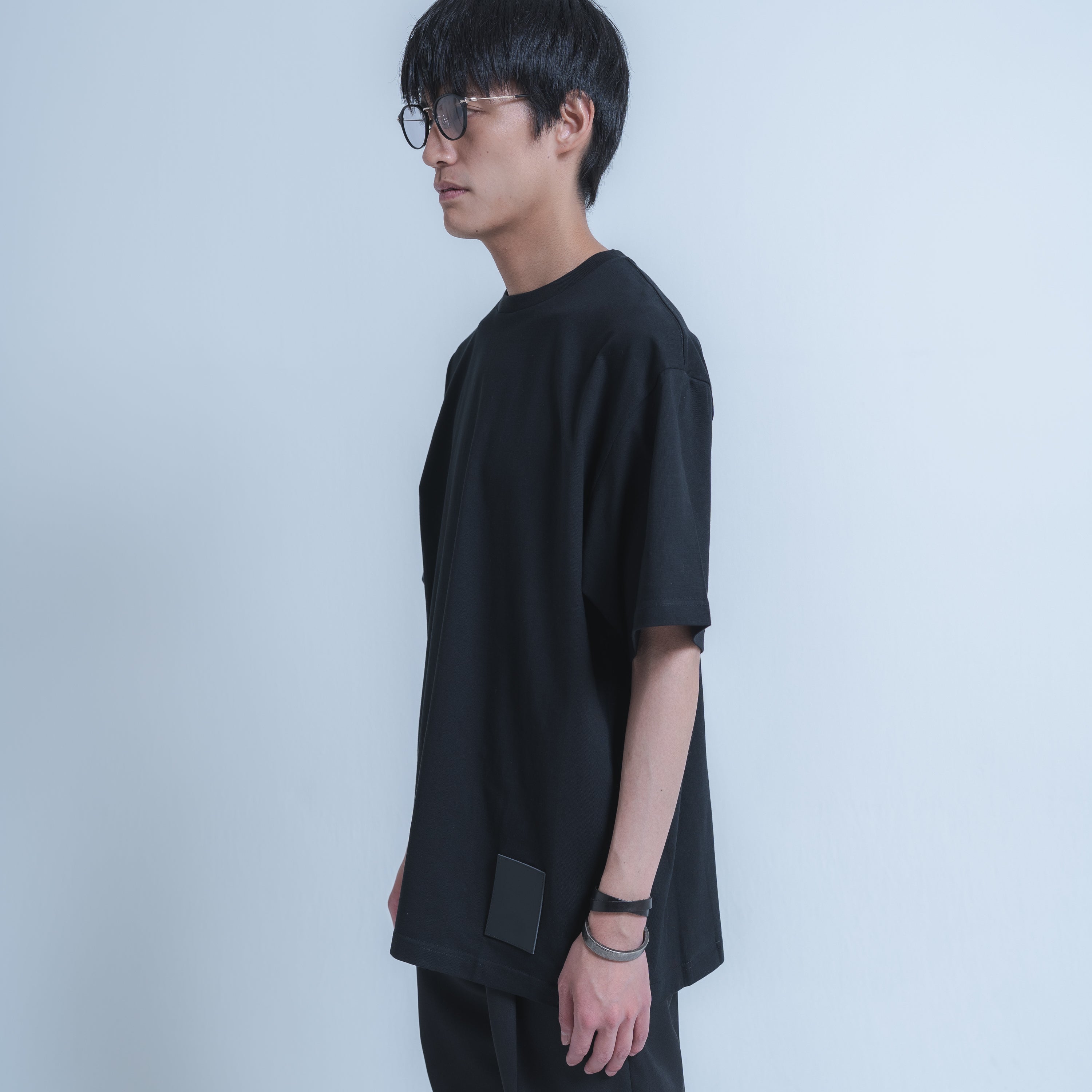 LOGO PATCH T-SHIRTS (BLACK)