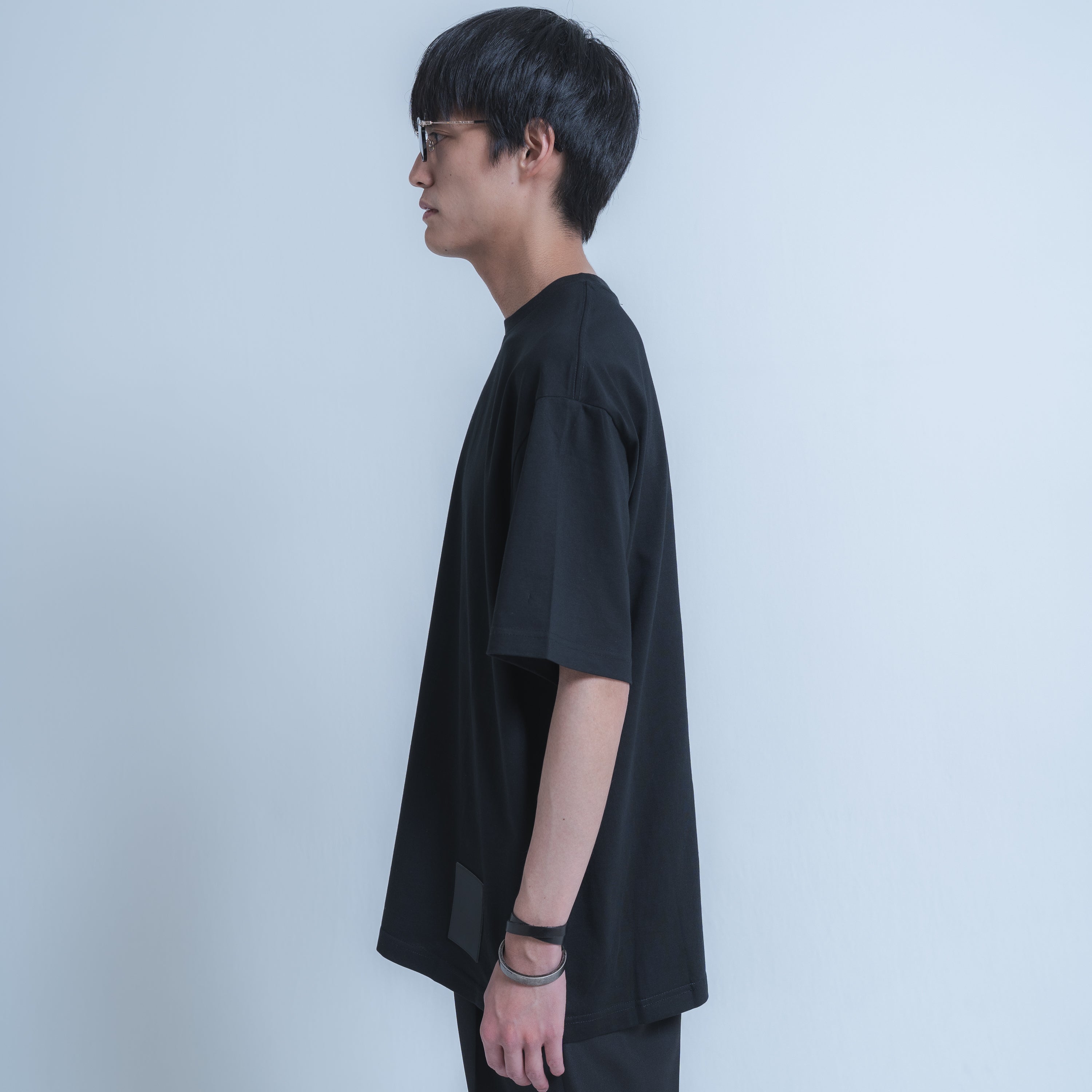 LOGO PATCH T-SHIRTS (BLACK)