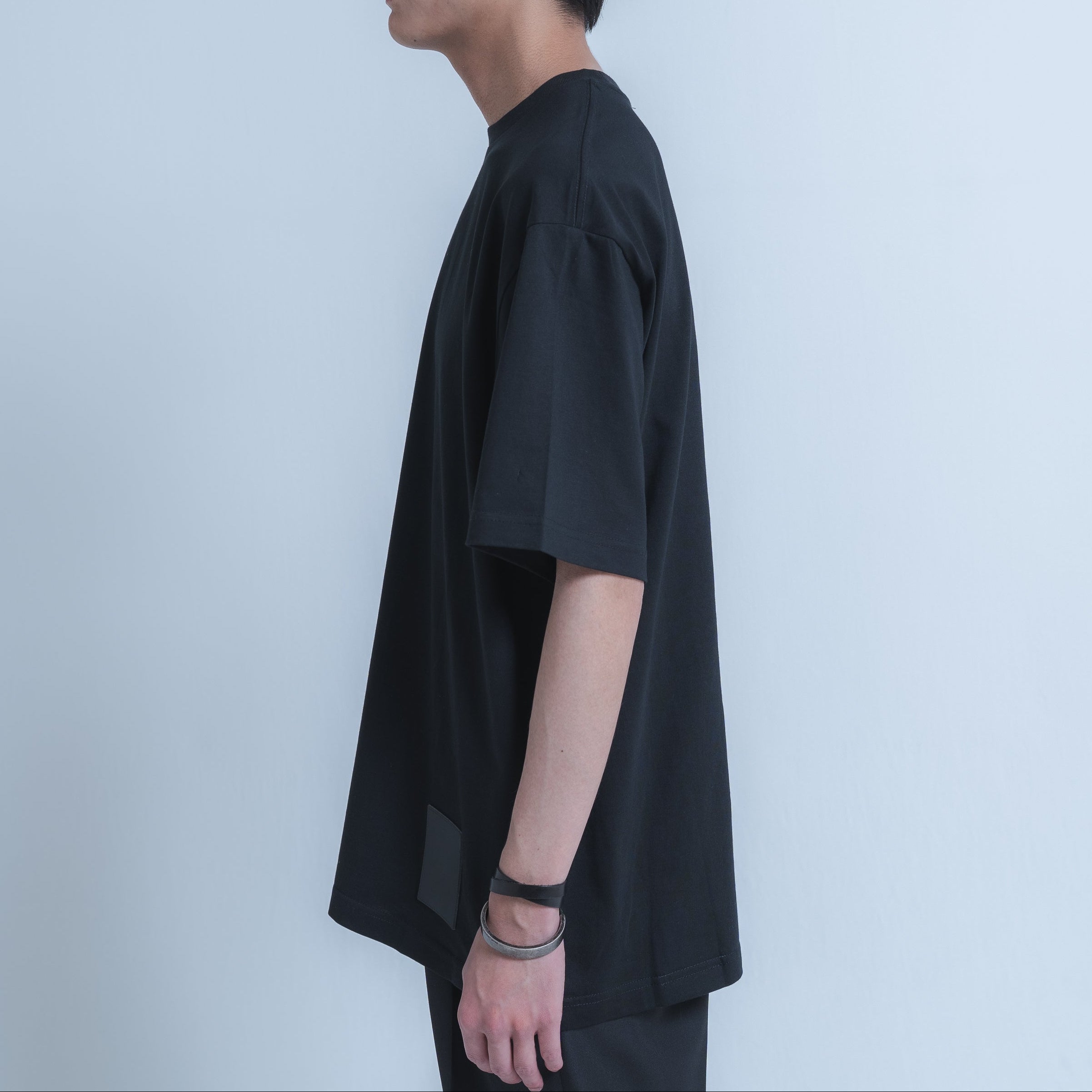 LOGO PATCH T-SHIRTS (BLACK)