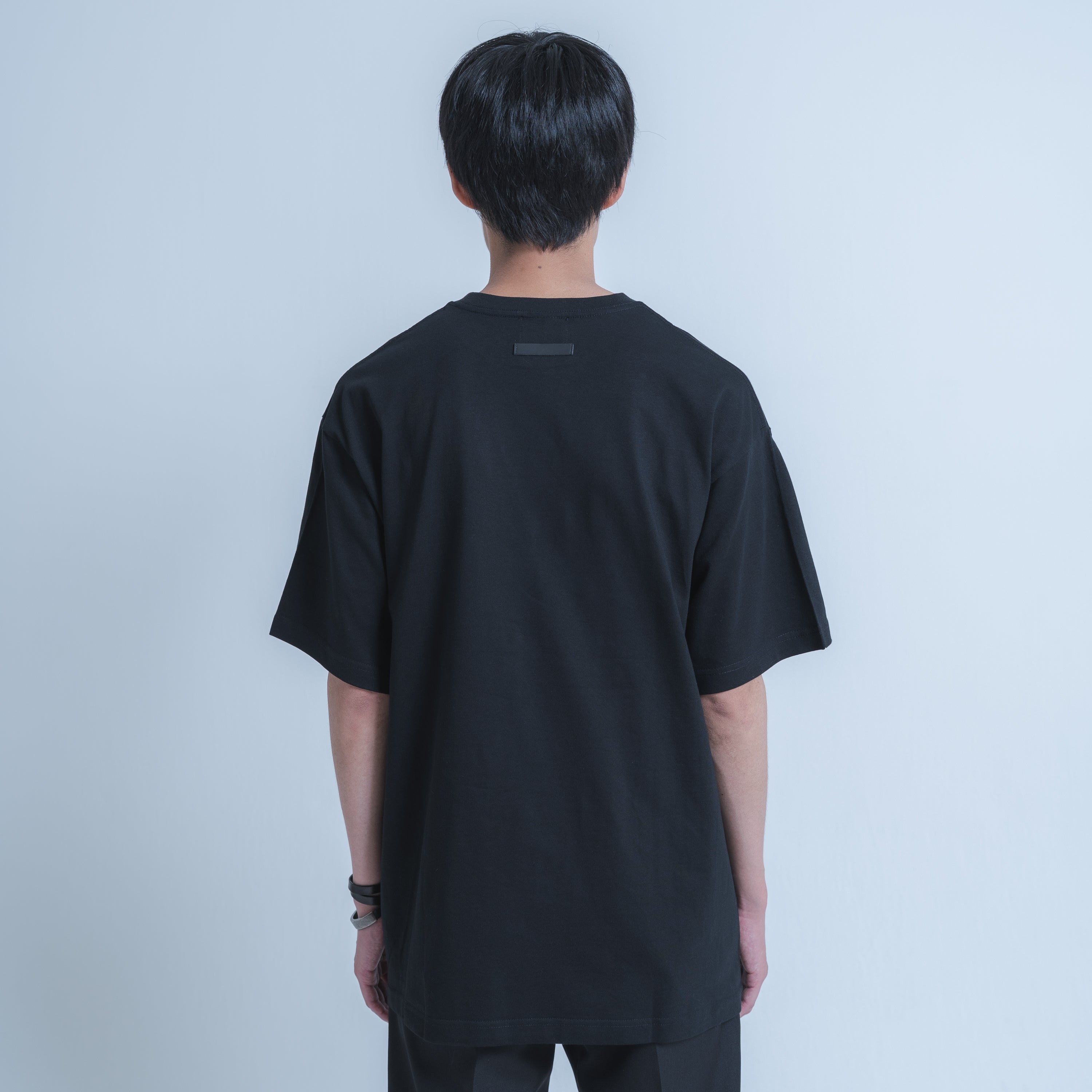 LOGO PATCH T-SHIRTS (BLACK)