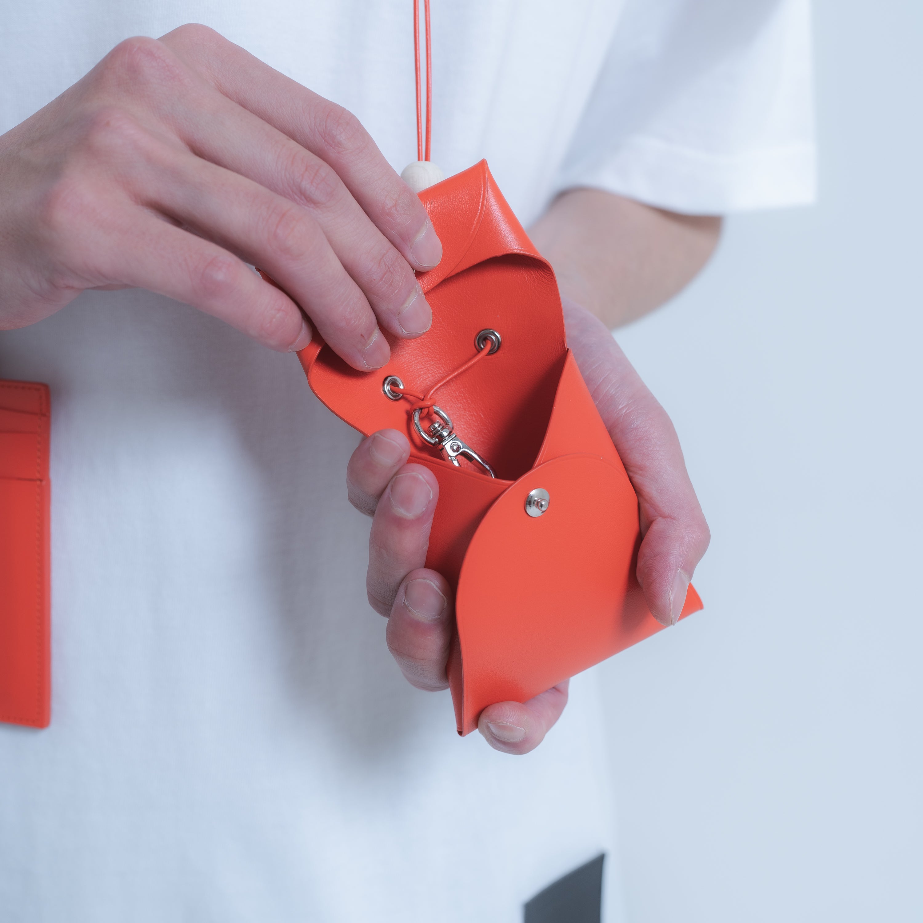 【UNKNOWN PRODUCTS x SISE】 COLLABORATION SMALL LEATHER GOODS (ORANGE/ORANGE)【オンライン限定カラー】