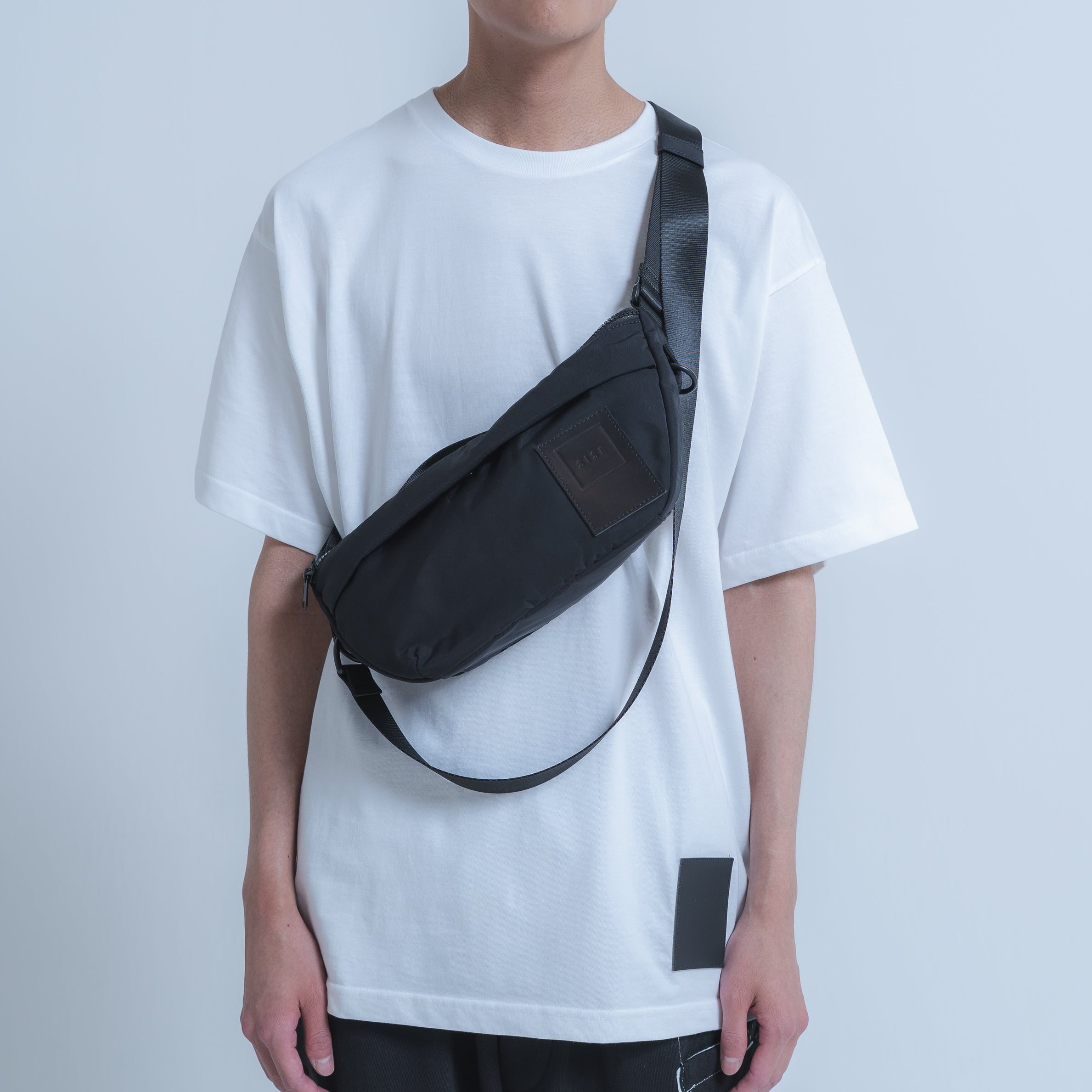 BODY BAG (BLACK)