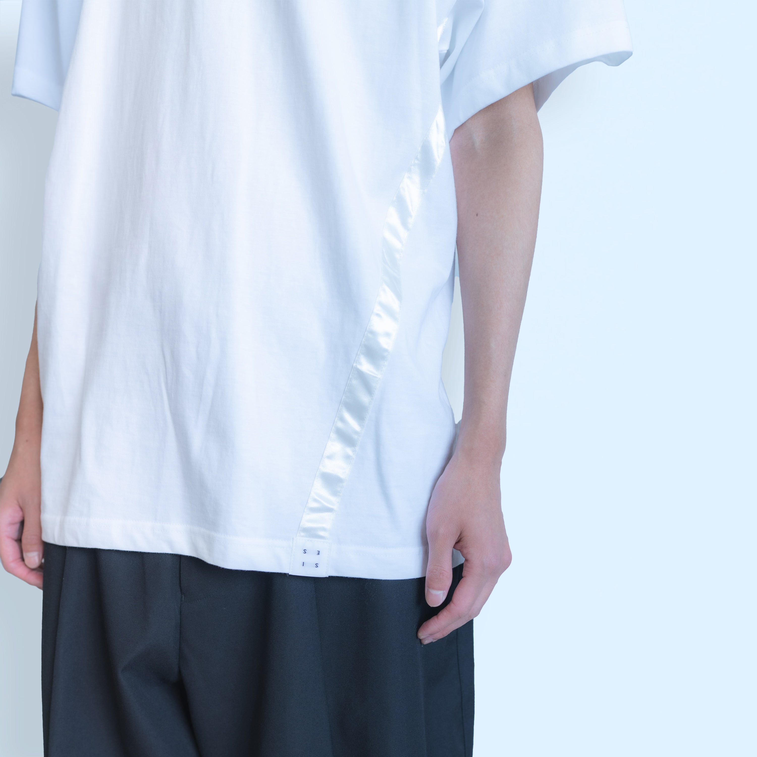 LINE T-SHIRTS (WHITE)