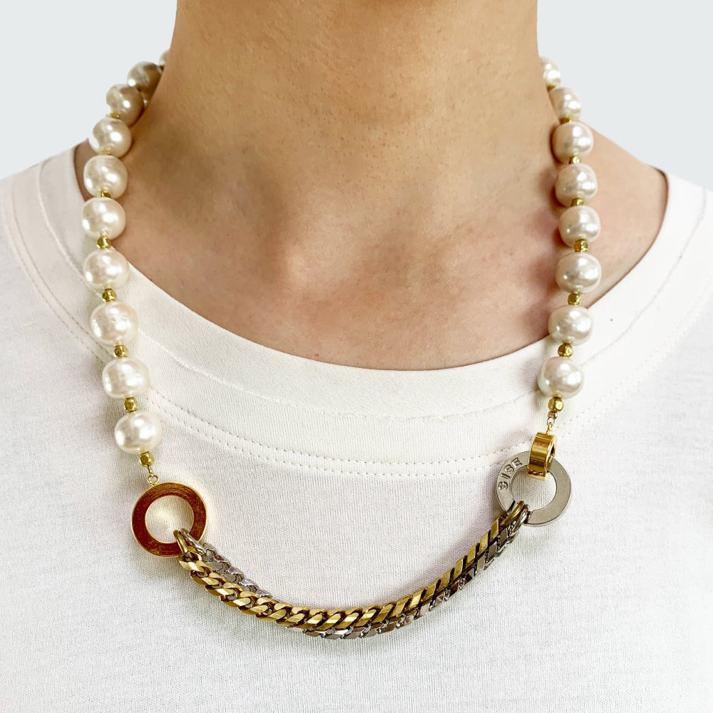 FAKE PEARL NECKLACE