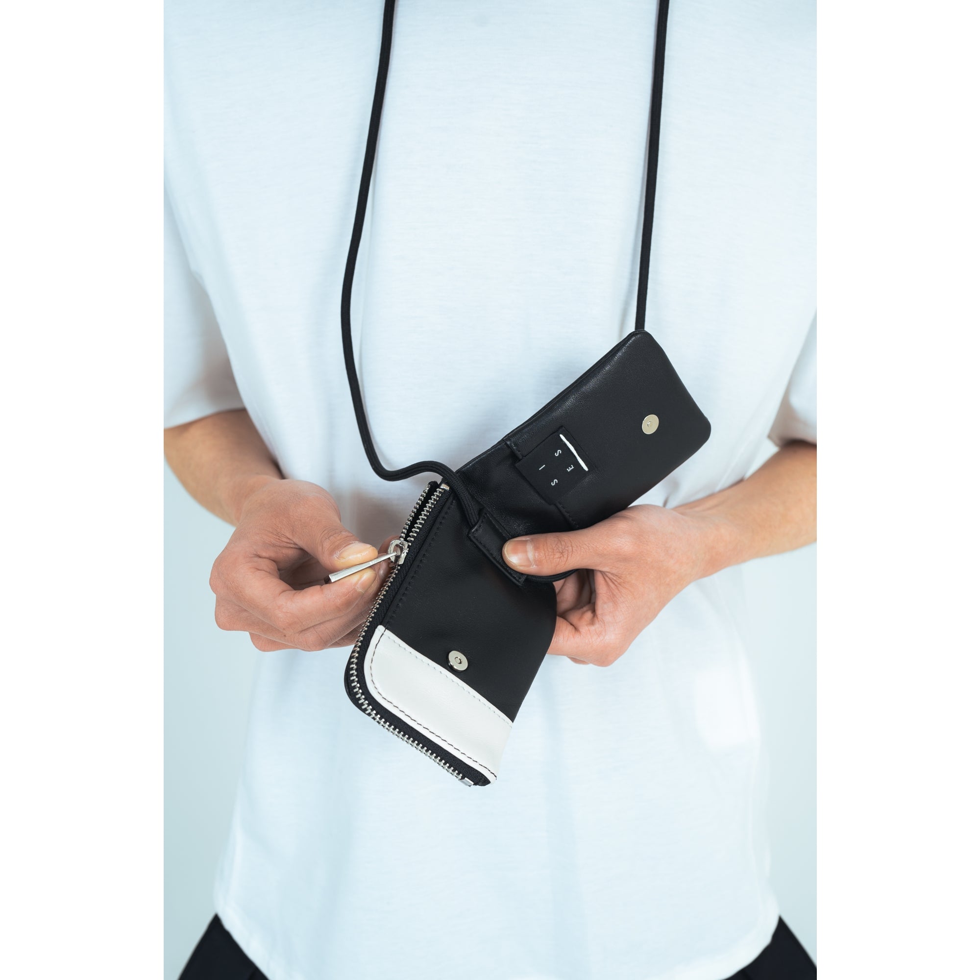25AW SMALL WALLET (BLACK)