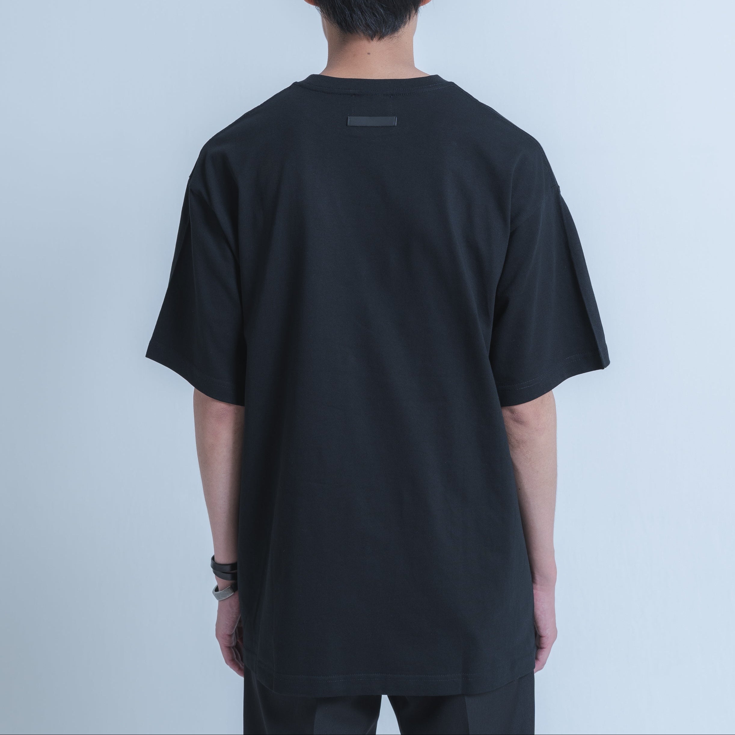 LOGO PATCH T-SHIRTS (BLACK)