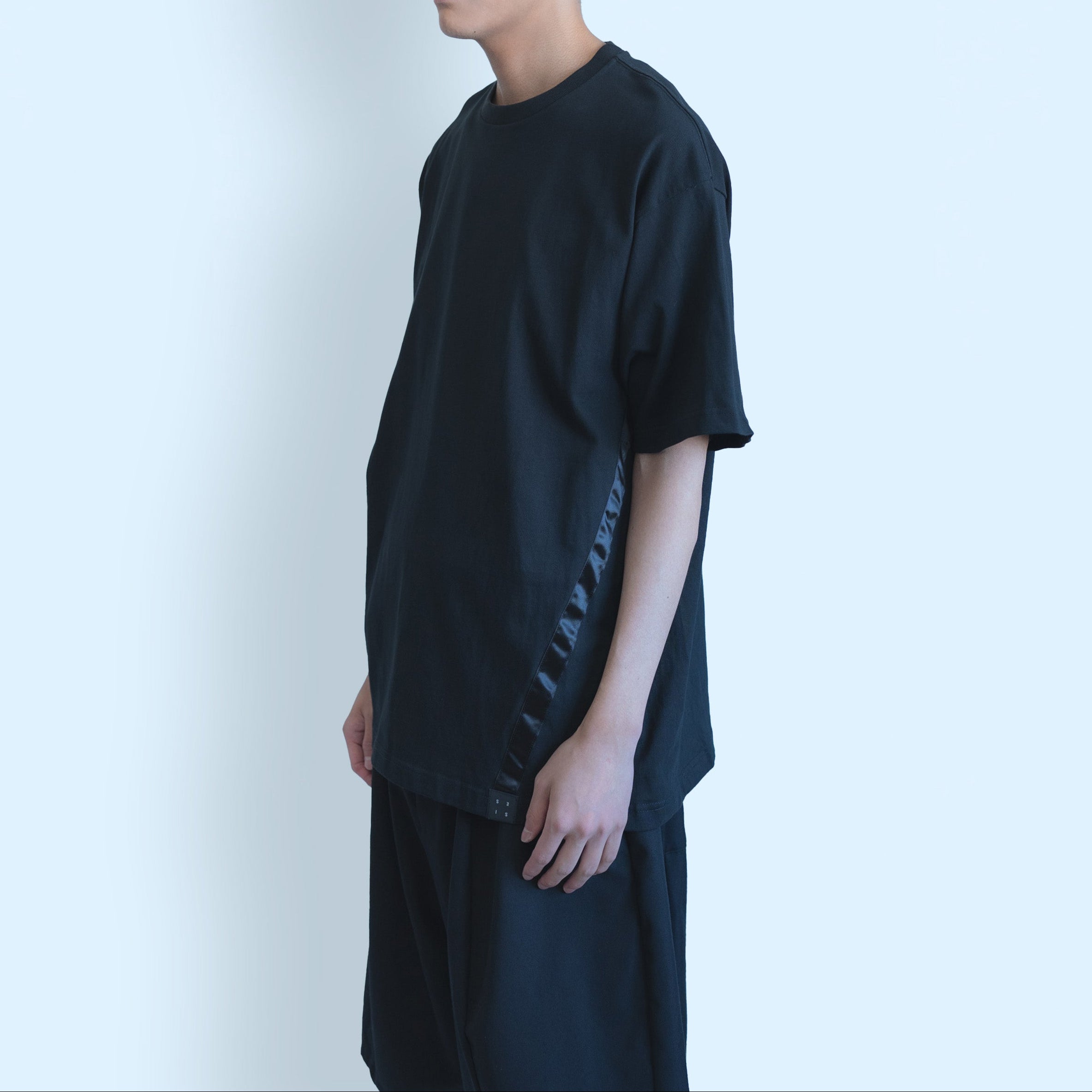 LINE T-SHIRTS (BLACK)