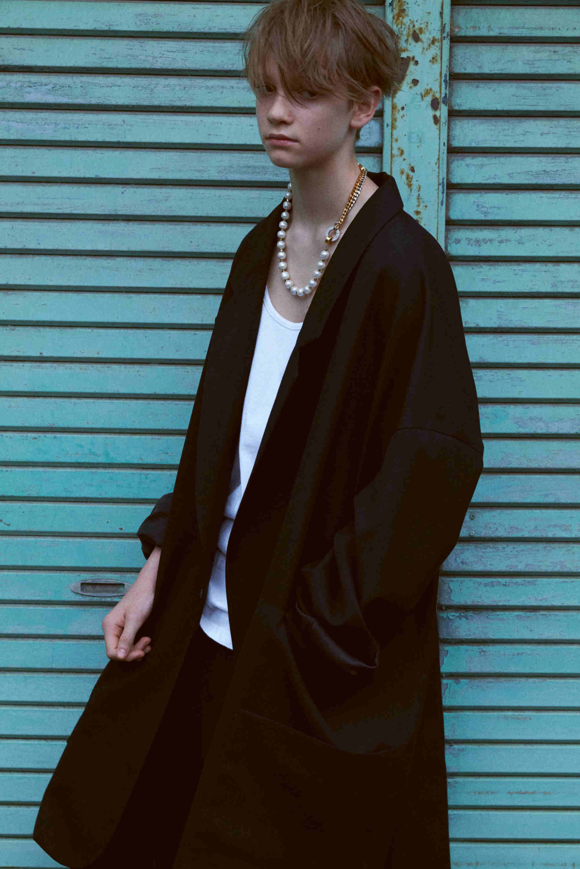 FAKE PEARL NECKLACE